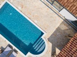 Wonderful Holiday House Bruno with heated pool