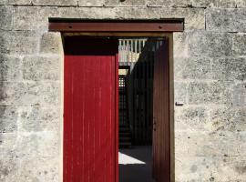 Gîte de charme au cœur de l'entre-deux-mers, huoneisto kohteessa Haux