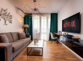 Stylish Sea View Apartment 3 Min to Beach Balcony & Comfort, hotel en Pomorie