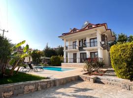 4 BDR Luxury with Pool in Oludeniz Villa Opal, alquiler vacacional en Ovacık