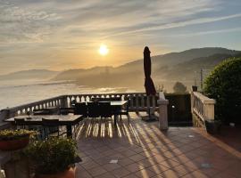 Amanecer en o mar, casa en Baiona con piscina, chỗ nghỉ tự nấu nướng ở As Mariñas