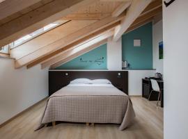 Il B&B di PIAZZA MOTTA, hotel v destinaci Albese Con Cassano