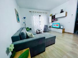 The Place Apartments 2, Qerret, vacation rental in Golem