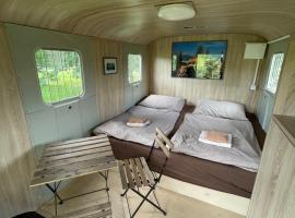 Residence Safari Resort - Magic Bus, luxury tent in Borovany