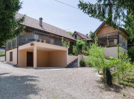 Traditional houses Korana river, hotel em Karlovac