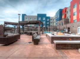 Fairfield Inn & Suites by Marriott Charlotte Airport, hotel cerca de Aeropuerto internacional Charlotte Douglas - CLT, Charlotte