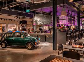 Moxy London Heathrow Airport, hotel Hounslow-ban