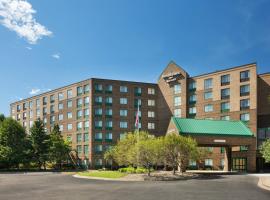 Residence Inn by Marriott Minneapolis Edina، فندق في إيدينا