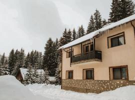 MountHoff Retreat, hotel cerca de Valea Soarelui Chairlift, Moroeni