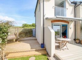 Blue Waters, holiday home in Weymouth