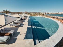 Cosme, a Luxury Collection Resort, Paros, hotel in Naousa