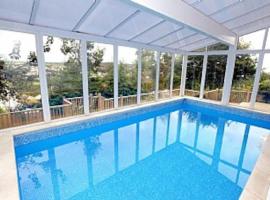 Luxury House, SeaViews, En-Suites & Private Pool, hotel i Saundersfoot