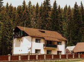 Casa Laptici - statiunea Pestera-Padina, Bucegi, hotel i Moroeni