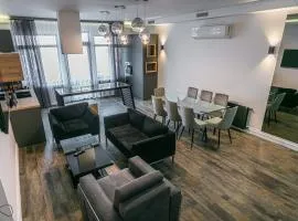 Luxe Apartment in Center
