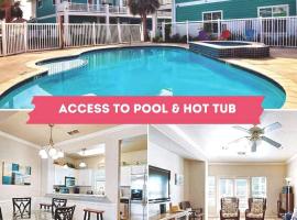 Chic 3 BR Home With Pool and Hot Tub, семейный отель в городе Порт-Аранзас