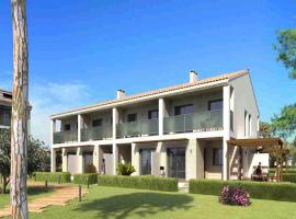 Resort Home 10, resort i Sant Jordi