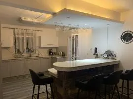 Cosy Villa in Pointe aux Piments with Shared Pool.