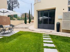 Appartamento 109 con giardino esclusivo, villa Luccas