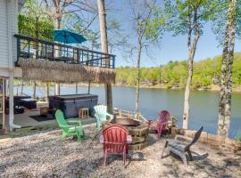 Lake Malone Vacation Rental with Hot Tub!, hotel with parking in Lewisburg