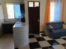 La Grande 1bedroom Apartment Mtwapa، بيت عطلات شاطئي في متوابا