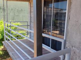 Hospedaje Recuerdos, khách sạn ở Jardín América