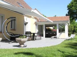 Les Aulnays, bed & breakfast i Arnage