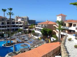 Apartamento 251 con vistas al mar y a la piscina, hotel in San Miguel de Abona