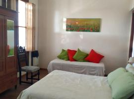 La Soñada, hotel i La Paz