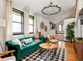 NEW - Modern Rustic Retreat Ardmore Chalet