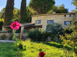 Les Logis de Paban, hotel in Crestet