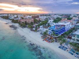 The Carmen Hotel - Ocean Front, beach hotel in Playa del Carmen
