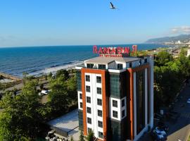 Ramada By Wyndham Vakfıkebir, hotel s parkiriščem v mestu Trabzon