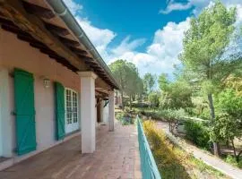 Majestic villa in Vidauban with fenced private pool