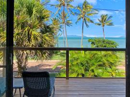 Beachside Palms Unit 2, apartment in Nelly Bay