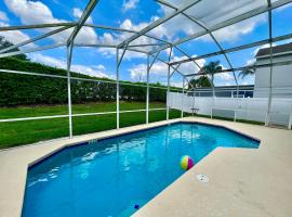 Grand Superior 4BR Pool House near Disney Parks, hotel in Davenport