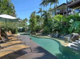 1 The Point Apartments Port Douglas، بيت عطلات في ميناء دوغلاس