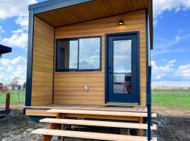 Tiny Home with Spectacular Teton View บ้านพักในดริกก์ส