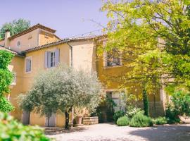 Domaine de Blanche Fleur โรงแรมในChâteauneuf-de-Gadagne