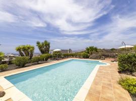 Jaretas - Apartamento rural con piscina, hotel na may pool sa Las Breñas