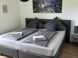 Gästezimmer Melina am Nürburgring, hotel v destinaci Adenau