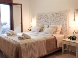 Comfortable Apartment with Garden - Casa con Vista, hotel in Chavania