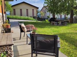 Casa Mina Mountain Lake Iseo Hospitality, apartemen di Bossico