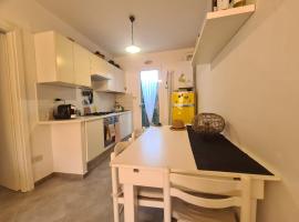BabanHouse Fiumaretta 250m dalla spiaggia, hotel a Fiumaretta di Ameglia