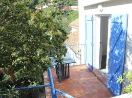 La petite Rascasse, Appartement avec Terrasse ensoleillée, location de vacances à Rayol-Canadel-sur-Mer