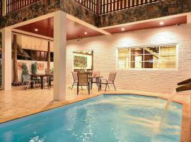Unique&Nice 7BD pool villa in heart Nanai Patong, hotel in Patong Beach