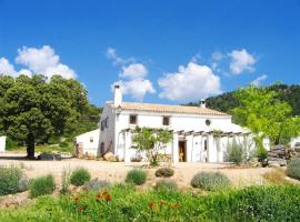 Casas Rurales Cortijo Cerro Fuentes Nuevas، فندق يسمح بالحيوانات الأليفة في كاستريل