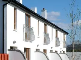 3 bedroom home with free wifi close to Kenmare town