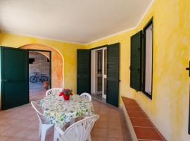 Appartamento Acacia, hotel in Cala Liberotto