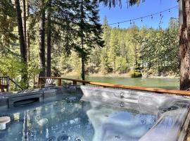 Jack's Cabin by NW Comfy Cabins, alojamento de turismo selvagem em Leavenworth