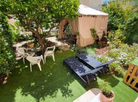 Super Flat, Garden. Bnbrickeys, hotelli Monte Carlossa